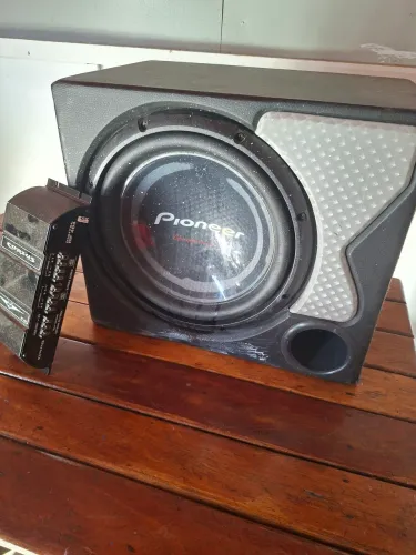Caixas de Som com Cara Preta 308 400 rms e Amplificador Corzus 400 digital