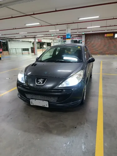 Peugeot 207 XR 1.4 Flex 8V 3P 2011