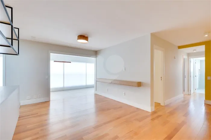 Apartamento à venda com 3 quartos, sendo 2 suítes, no condomínio Isla by Cyrela, São Paulo