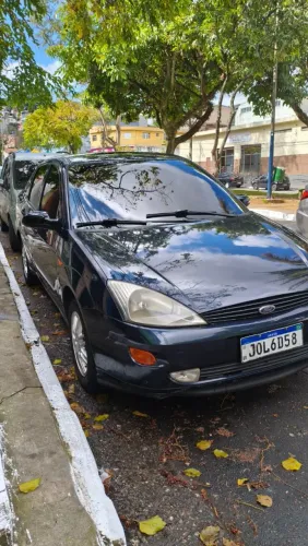 Ford Focus Ghia Sed. 2.0 16v/ 2.0 16V Flex 4P 2001