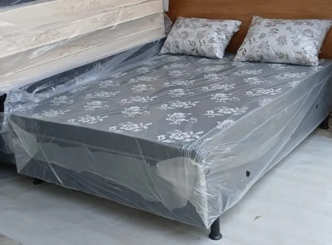 Cama box com espuma acoplada a Base