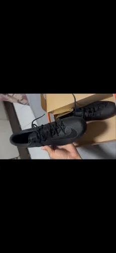 Chuteira Nike nunca usada. Original tamanho 41