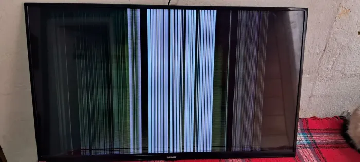 Tv 43 semp 43s5300 com defeito!