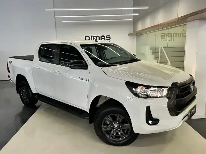 Toyota Hilux CD SR 4X4 2.8 TDI Diesel Aut. 2025