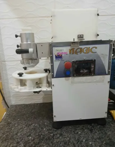 Maquina de salgados