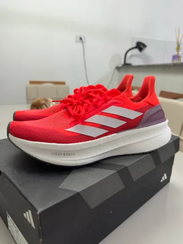 Tênis adidas ultraboost 5x novo