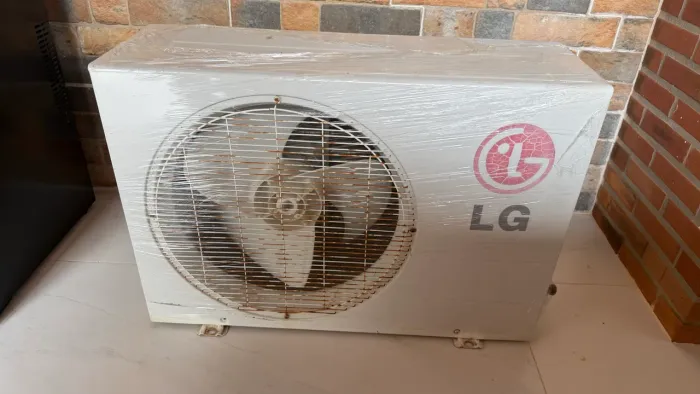 Ar Condicionado LG 12.000 BTUs Quente e Frio (220V) - Modelo TSNH122ERM1