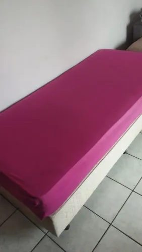 Cama box e colchão de solteiro