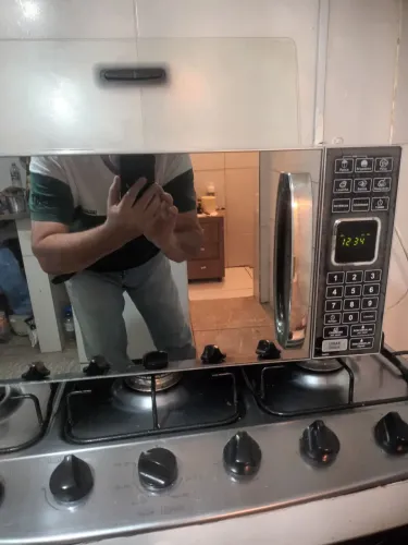 Micro-ondas philco vidro espelhado 32 litros em bom estado e excelente funcionamento 