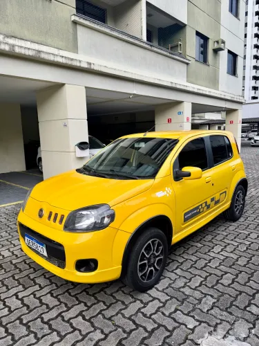 Fiat Uno Sporting 1.4 EVO Fire Flex 8V 4P 2012