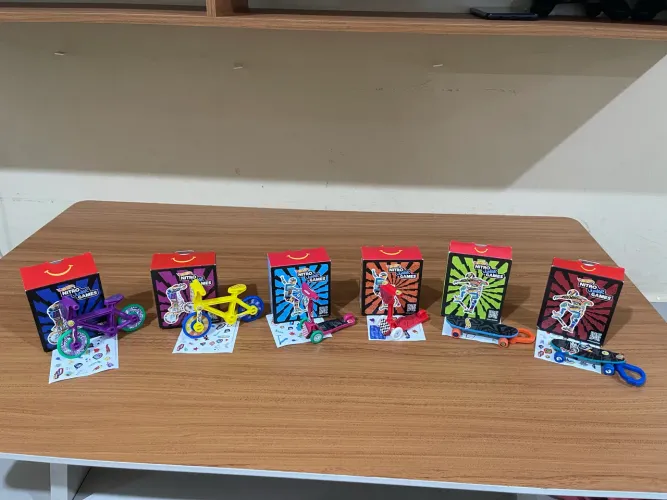 Hot Wheels nitro junior games mc donalds