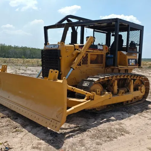 TRATOR DE ESTEIRA CATERPILLAR D6D