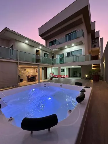 Casa com 3 dormitórios à venda, 330 m² por R$ 1.350.000,00 - Cabiúnas - Macaé/RJ