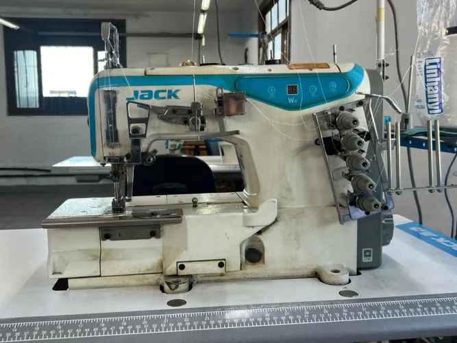 Máquina de costura industrial colarete Jack 