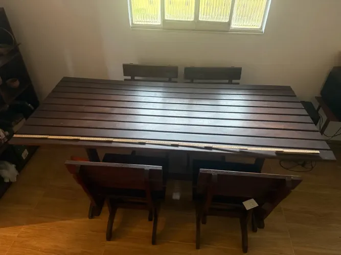 Mesa de jantar com 6 cadeiras