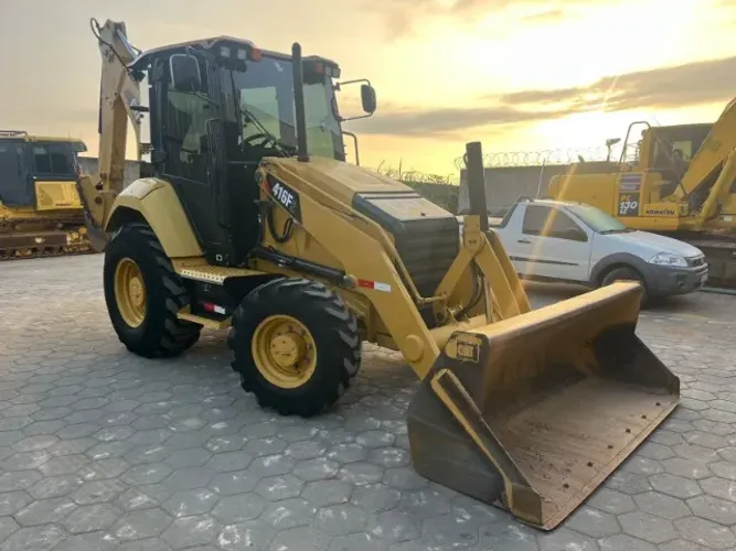 RETROESCAVADEIRA CAT 416F2 2020