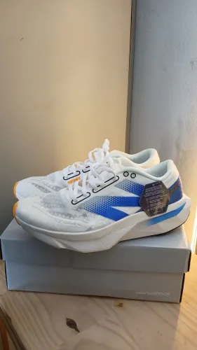 Tênis Esportivo New Balance - Importado