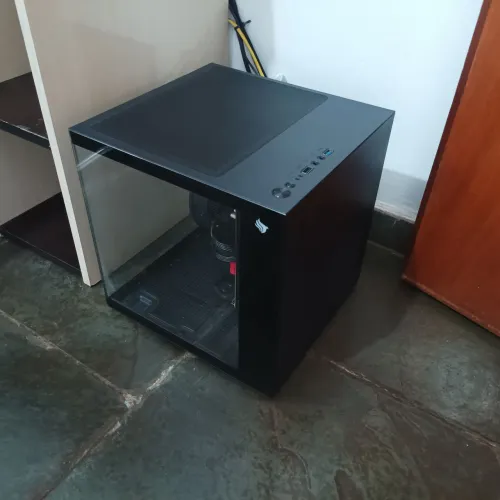 PC Xeon E5 V2 2650 16GB Ram SSD NVMe 256gb com placa vídeo Nvidia 710 2gb fonte 500w.
