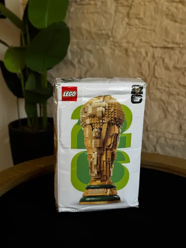 LEGO Troféu Oficial da Copa do Mundo FIFA 2026