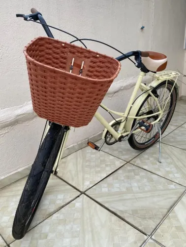 Bicicleta feminina (linda!)