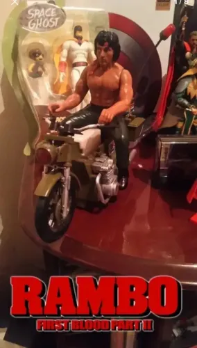 Boneco Rambo anos 80 antigo(made in Taiwan))
