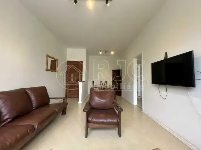 Imóvel para venda tem 99 metros quadrados com 3 quartos em Alto - Teresópolis - RJ
