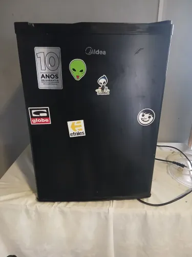 Frigobar midea
