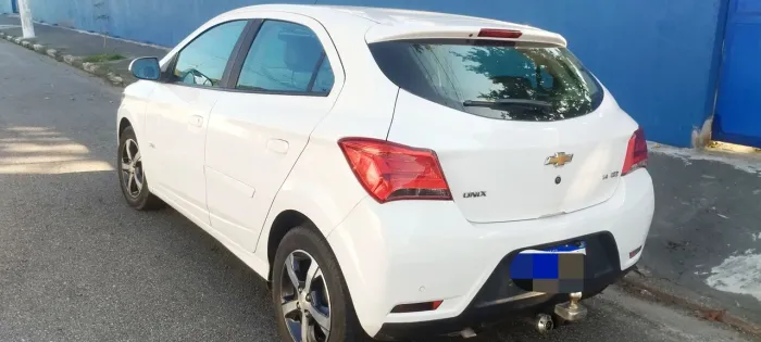 Chevrolet Onix Hatch LTZ 1.4 8V Flex Mec. 4P 2018