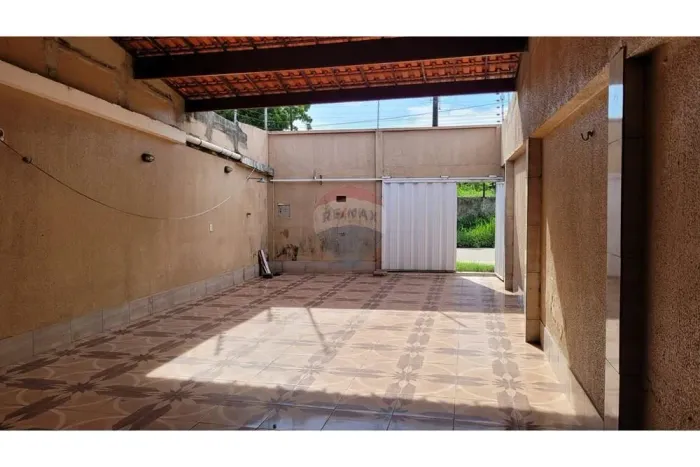 Casa Ampla de 4 Quartos no Potira 2 | 4 Vagas de Garagem e Acessibilidade | Caucaia