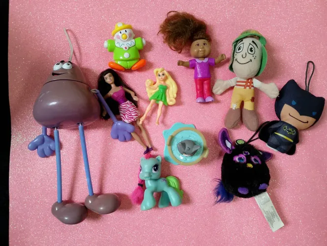 Lote de10 bonecos variados McDonald's