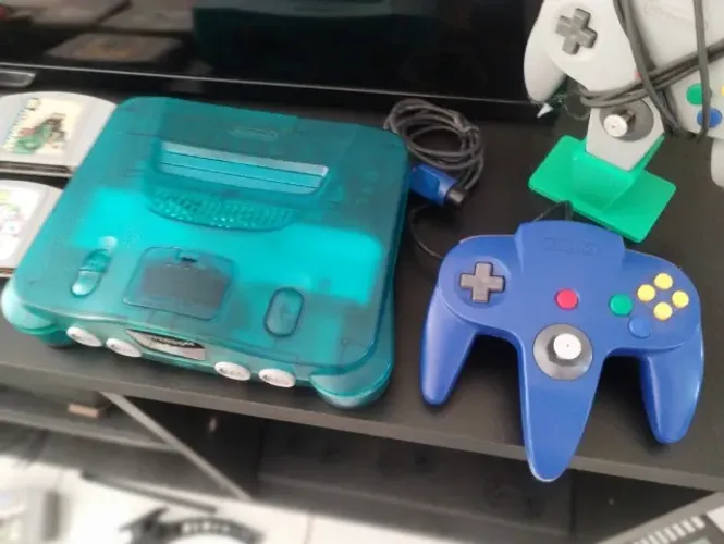 Nintendo 64 Sabor Anis Translúcido + 2 Controles + 3 Jogos (Relíquia)