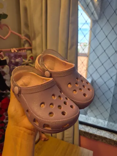 Crocs riachuelo N° 24/25