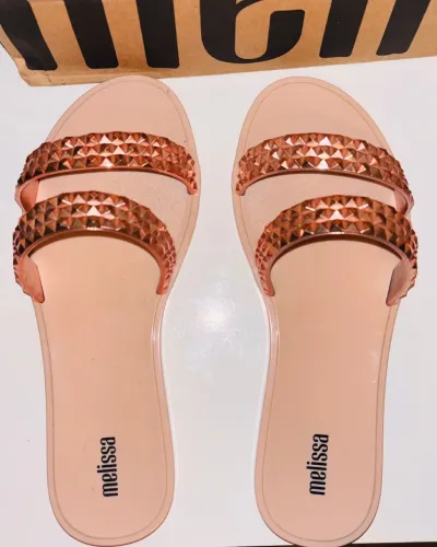 Sandália rasteirinha Melissa, cor Rose , tamanho 35, nunca usada