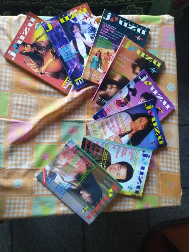 Livros de karaoke vários volumes "só música japonesa"
