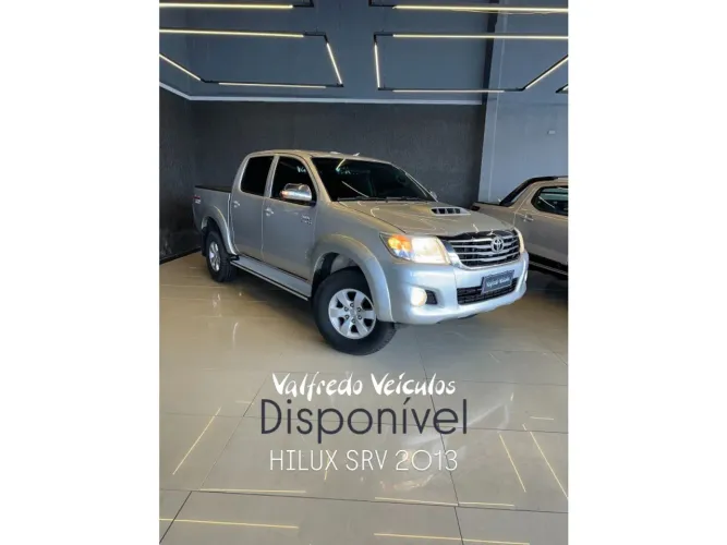 Toyota Hilux CD SRV 4X4 3.0 8V 116cv TB Diesel 2013