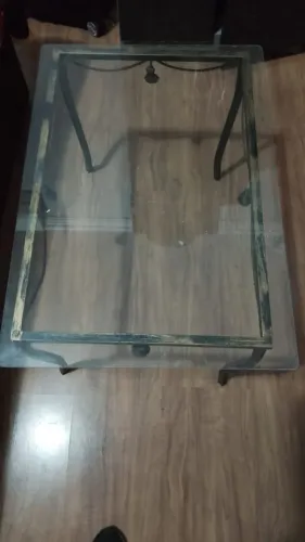 MESA DE CENTRO "VIDRO"