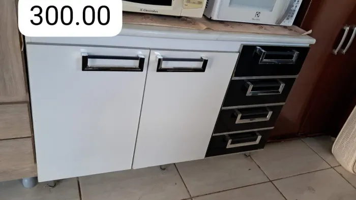 Vendo móveis usados aceito Pix, crédito e dinheiro e entrego na região 
