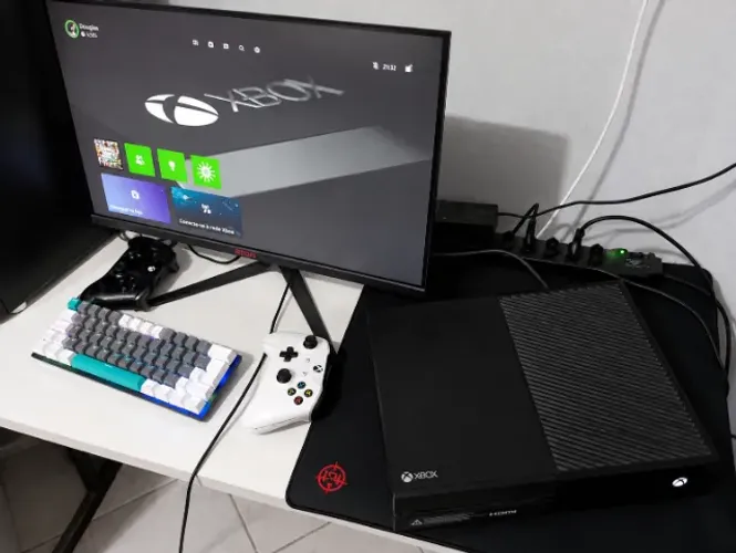 Xbox One 500GB + Controle Original - Excelente Estado