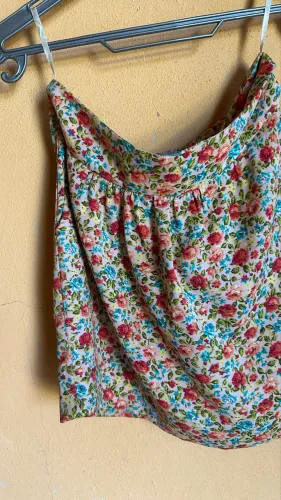 15 reais saia farm veste até 38, perfeito estado!