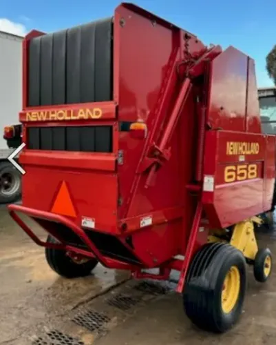 Enfardadeira New Holland  658 único dono semi nova