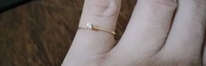 Anel Solitário Brilhante delicado ouro 18 k.