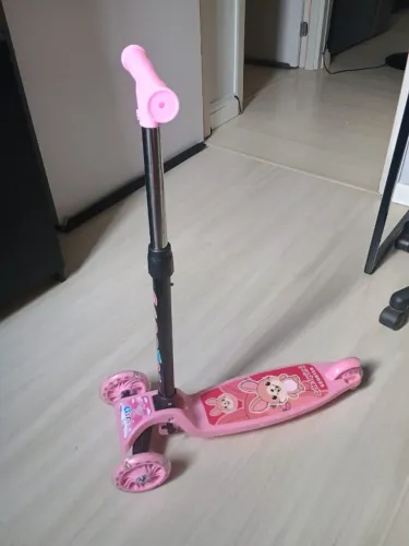 Patinete infantil 3 rodas com luzes led dobrável e ajustável menino menina