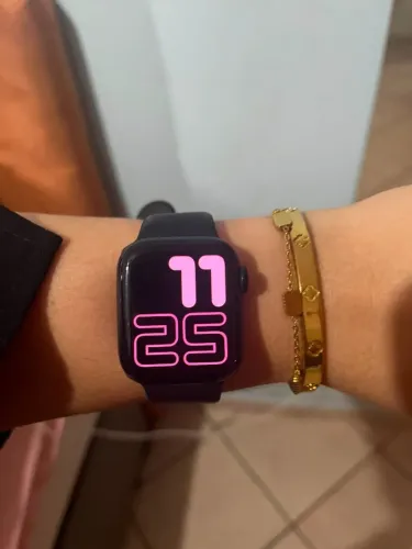 Apple Watch Series 8 (meia noite - 42mm)