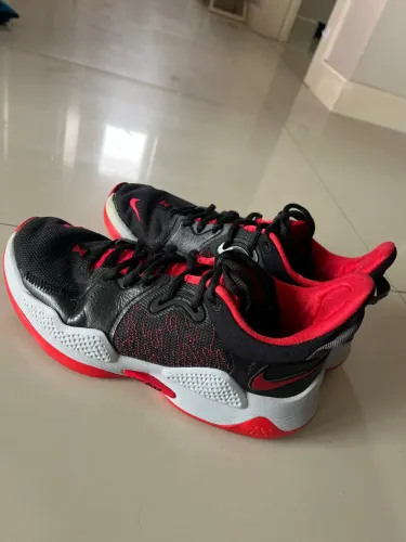 Tênis Nike Basquete/Volei