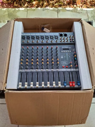 Mesa de som Amw l8 Es com Reverb
