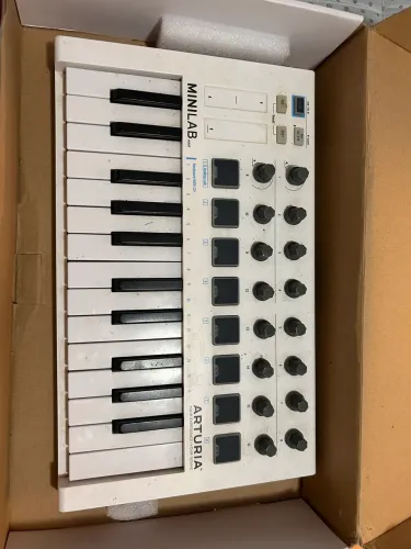 Controlador Midi Arturia
