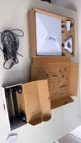 Antena Starlink mini e acessório 