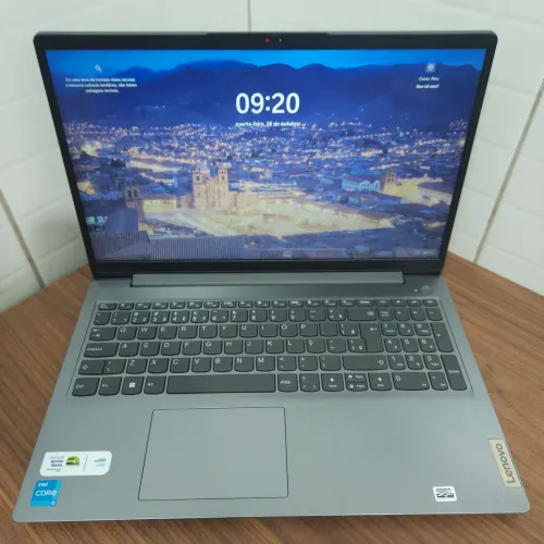 Lenovo Ideapad 3 Intel i3-1115G4 8GB 256GB Tela 15,6 FullHD
