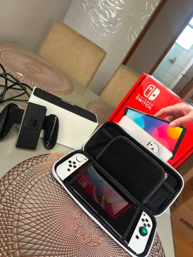 NINTENDO DESTRAVADO COM 256GB DE ARMAZENAMENTO 