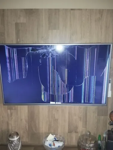TV COM DEFEITO 